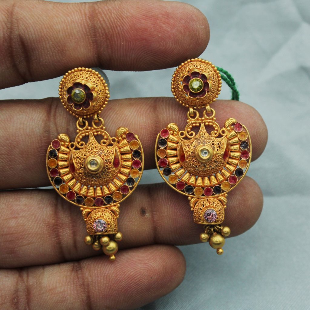 22K Gold Earrings 4 gm