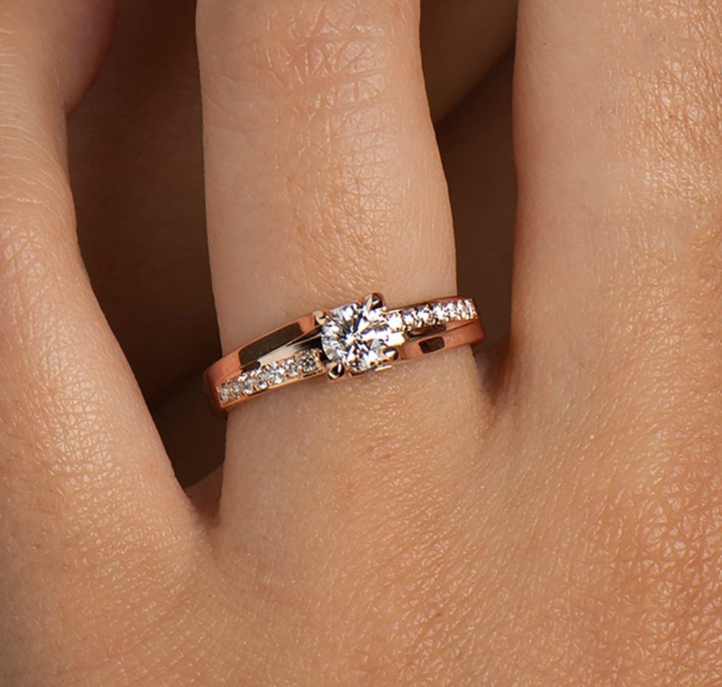 Ladies ring 3